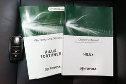 2022 Toyota
Hilux SR5
