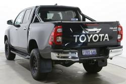 2022 Toyota
Hilux SR5