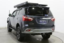 2020 Isuzu
MU-X LS-T