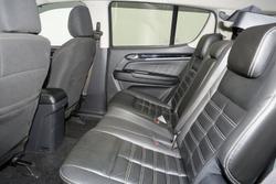 2020 Isuzu
MU-X LS-T
