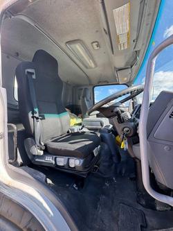 2013 Isuzu Fsr 850 Curtain Side Truck