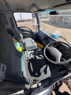 2013 Isuzu Fsr 850 Curtain Side Truck