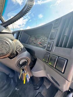 2013 Isuzu Fsr 850 Curtain Side Truck