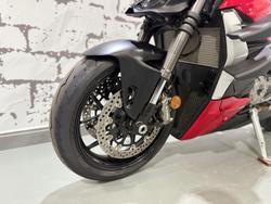 2023 Ducati Streetfighter V2 Streetfighter Red