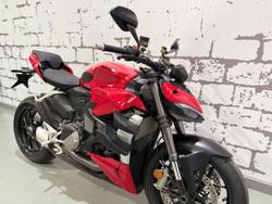2023 Ducati Streetfighter V2 Streetfighter Red