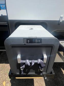 2025 JB Caravans Gator Hybrid 16' Full Off Road