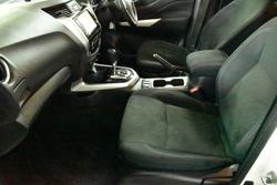 2020 Nissan Navara ST