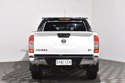 2020 Nissan Navara ST