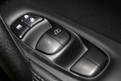 2015 Nissan
QASHQAI Ti