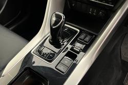 2022 Mitsubishi Eclipse Cross PHEV Exceed