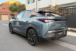 2024 Peugeot 3008 GT Premium Hybrid
