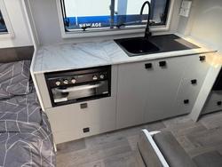 2025 New Age Caravans Manta Ray Mr15e Emb My25