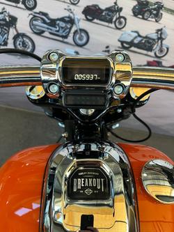 2023 Harley-davidson FXBR BREAKOUT (117) BAJA ORANGE