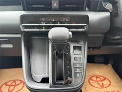 2025 Toyota Noah Hybrid X