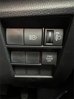 2025 Toyota Noah Hybrid X