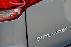 2021 Mitsubishi Outlander ES