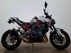 Kawasaki Z900 Supernaked (ZR900)