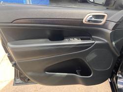 2014 Jeep Grand Cherokee Blackhawk WK MY14 4X4 Dual Range Brilliant Black