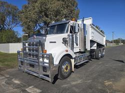 2011 Kenworth T409 Sar White