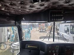 2011 Kenworth T409 Sar White