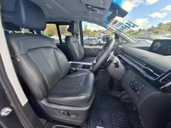 2022 Hyundai
                STARIA Highlander