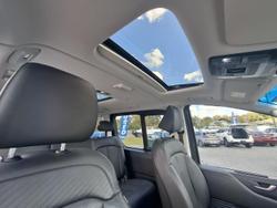 2022 Hyundai
                STARIA Highlander