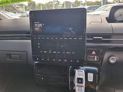 2022 Hyundai
                STARIA Highlander