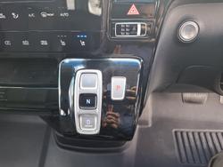 2022 Hyundai
                STARIA Highlander