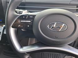 2022 Hyundai
                STARIA Highlander