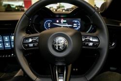 2025 Alfa Romeo Junior Ibrida