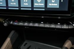 2025 Alfa Romeo Junior Ibrida