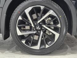 2022 Mitsubishi Outlander Exceed Tourer ZM MY22.5 AWD Black Diamond with Deep Bronze Roof