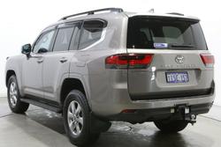 2022 Toyota Landcruiser VX