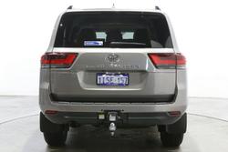 2022 Toyota Landcruiser VX