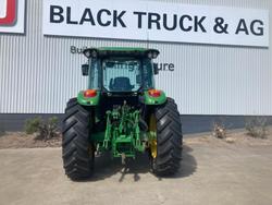  John Deere
                6090Mc 