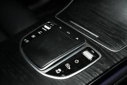 2020 Mercedes-Benz GLC-Class GLC300