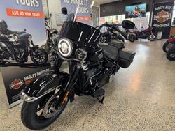 2025 Harley-Davidson Heritage Classic 117 (FLHC) Softail Black