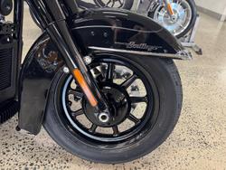 2025 Harley-Davidson Heritage Classic 117 (FLHC) Softail Black