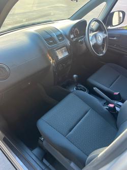 2014 Suzuki
                SX4 Crossover Navigator