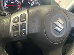 2014 Suzuki
                SX4 Crossover Navigator