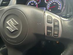 2014 Suzuki
                SX4 Crossover Navigator
