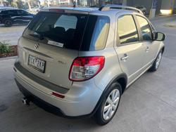 2014 Suzuki
                SX4 Crossover Navigator