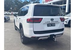 2023 Toyota
Landcruiser GR Sport