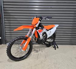 2023 KTM 450 SX-F ORANGE
