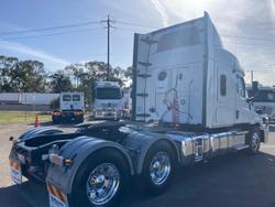 2021 Freightliner Cascadia 126 WHITE