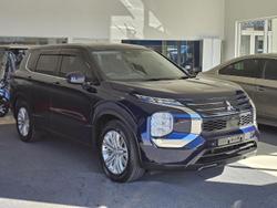 2022 Mitsubishi Outlander ES