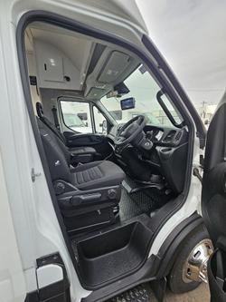 2025 JB Caravans Jb Touring Motor Home Slideout