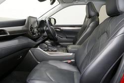 2021 Toyota
                Kluger Grande