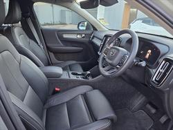 2025 Volvo XC40 Plus B4