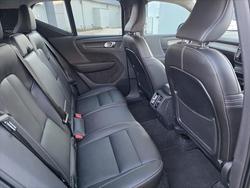 2025 Volvo XC40 Plus B4